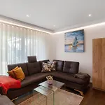 Strandhus Graalifornien בית נופש